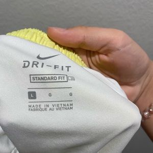 Cute color good for working out.